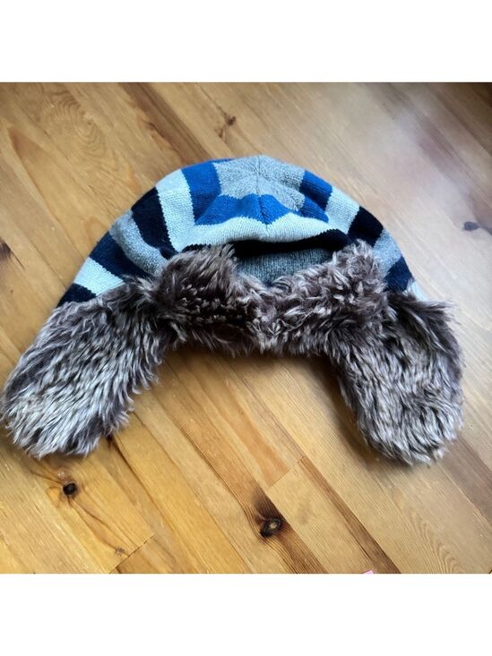GAP Other - Baby gap toddler winter hat with fur trim